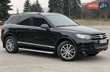 Позашляховик / Кросовер Volkswagen Touareg 2013 в Сумах