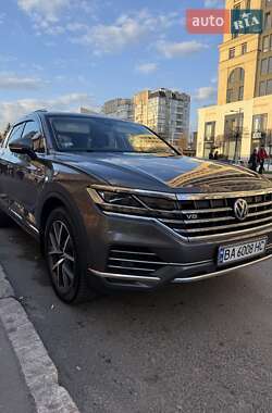 Внедорожник / Кроссовер Volkswagen Touareg 2020 в Кропивницком