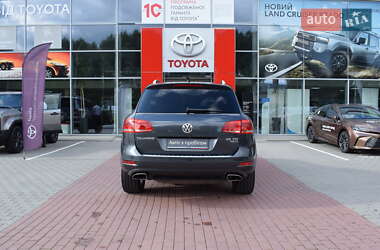 Внедорожник / Кроссовер Volkswagen Touareg 2014 в 