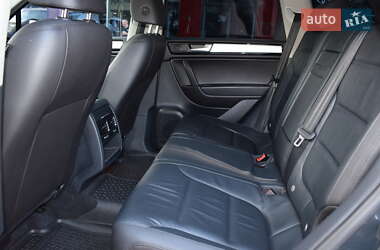 Внедорожник / Кроссовер Volkswagen Touareg 2014 в 