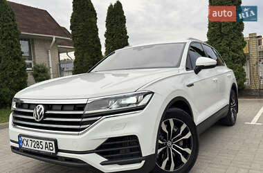 Позашляховик / Кросовер Volkswagen Touareg 2020 в Харкові