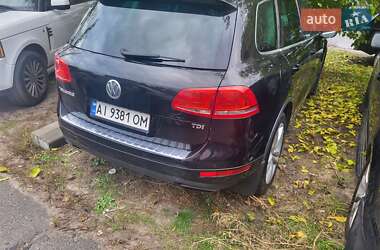 Внедорожник / Кроссовер Volkswagen Touareg 2012 в Киеве