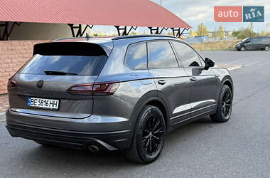 Внедорожник / Кроссовер Volkswagen Touareg 2018 в 