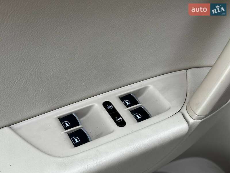 Позашляховик / Кросовер Volkswagen Touareg 2012 в Львові фото 15 Позашляховик / Кросовер Volkswagen Touareg 2012 в Львові