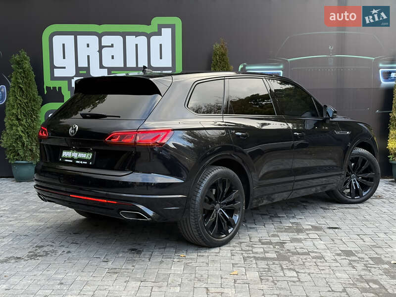 Внедорожник / Кроссовер Volkswagen Touareg 2020 в Киеве