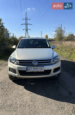 Внедорожник / Кроссовер Volkswagen Touareg 2011 в Калуше