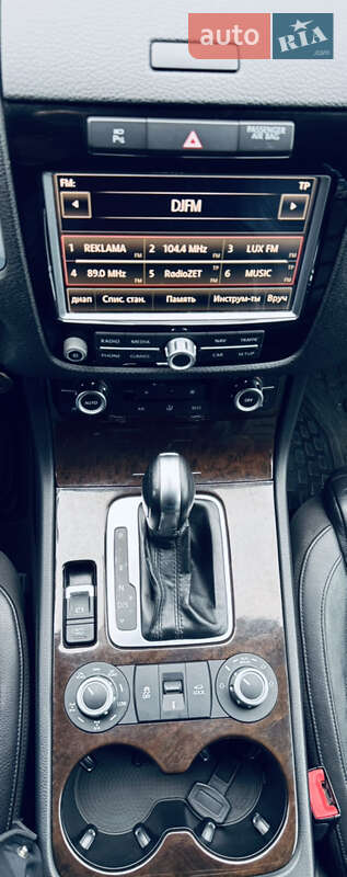 Позашляховик / Кросовер Volkswagen Touareg 2014 в Луцьку