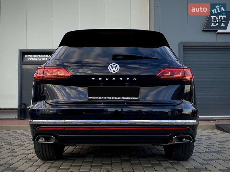 Позашляховик / Кросовер Volkswagen Touareg 2019 в Мукачевому