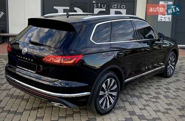 Внедорожник / Кроссовер Volkswagen Touareg 2019 в 
