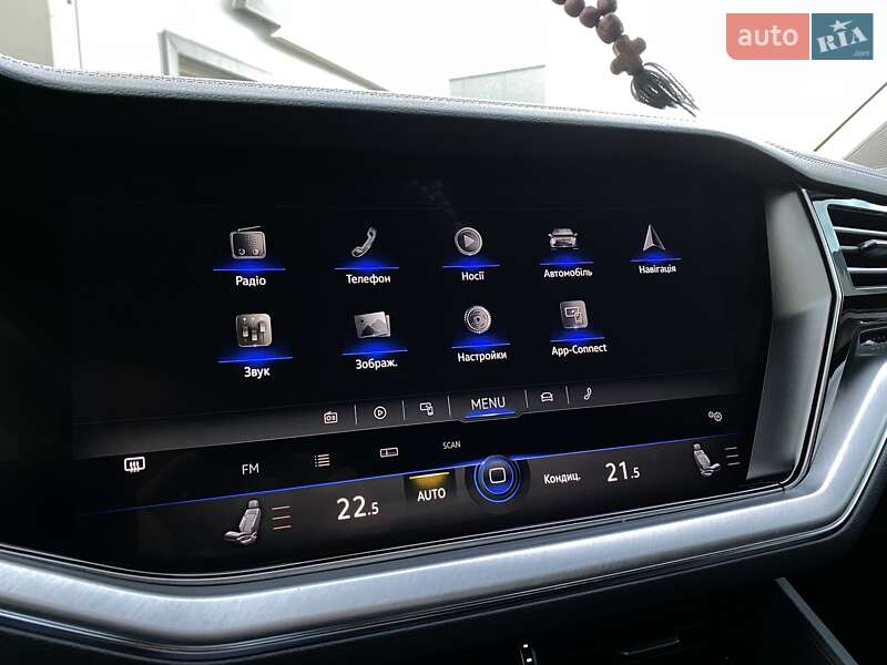 Позашляховик / Кросовер Volkswagen Touareg 2019 в Мукачевому