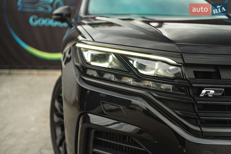 Позашляховик / Кросовер Volkswagen Touareg 2019 в Луцьку