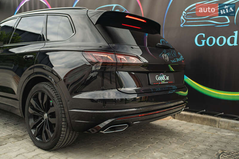 Позашляховик / Кросовер Volkswagen Touareg 2019 в Луцьку