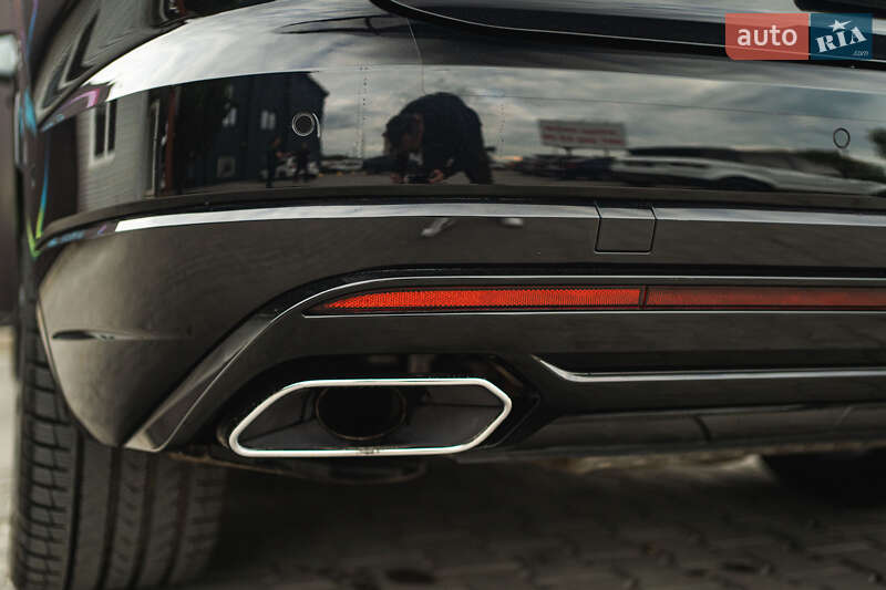 Позашляховик / Кросовер Volkswagen Touareg 2019 в Луцьку