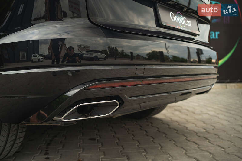 Позашляховик / Кросовер Volkswagen Touareg 2019 в Луцьку