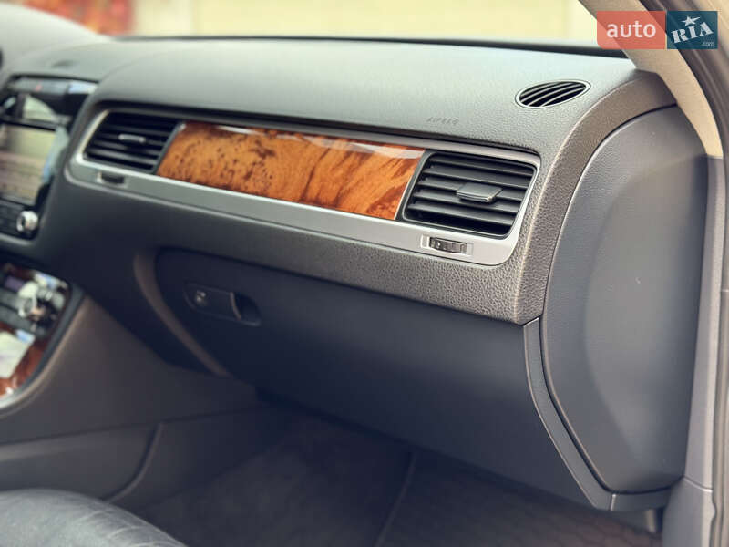 Позашляховик / Кросовер Volkswagen Touareg 2012 в Одесі фото 24 Позашляховик / Кросовер Volkswagen Touareg 2012 в Одесі