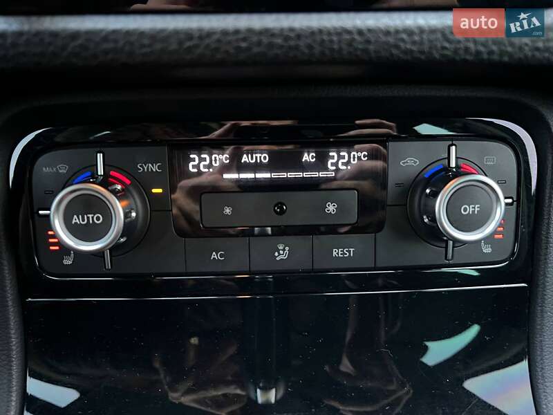 Позашляховик / Кросовер Volkswagen Touareg 2013 в Хмельницькому фото 24 Позашляховик / Кросовер Volkswagen Touareg 2013 в Хмельницькому