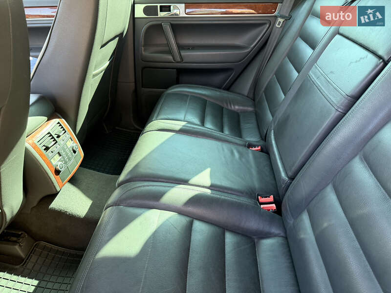 Внедорожник / Кроссовер Volkswagen Touareg 2006 в Одессе