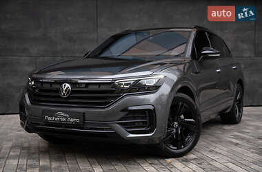 Внедорожник / Кроссовер Volkswagen Touareg 2023 в Киеве