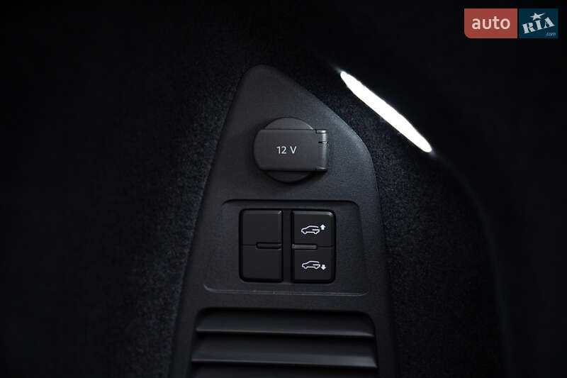 Позашляховик / Кросовер Volkswagen Touareg 2023 в Києві фото 14 Позашляховик / Кросовер Volkswagen Touareg 2023 в Києві