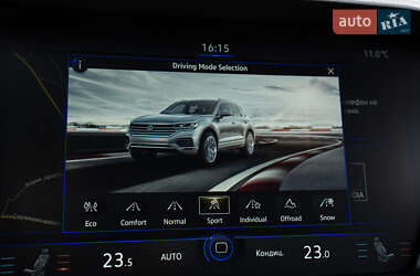 Внедорожник / Кроссовер Volkswagen Touareg 2023 в 