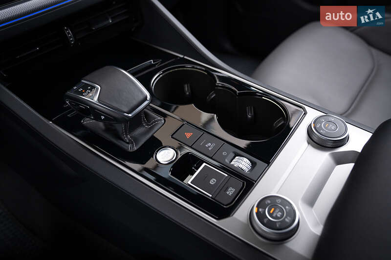 Позашляховик / Кросовер Volkswagen Touareg 2023 в Києві фото 26 Позашляховик / Кросовер Volkswagen Touareg 2023 в Києві