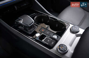 Внедорожник / Кроссовер Volkswagen Touareg 2023 в 