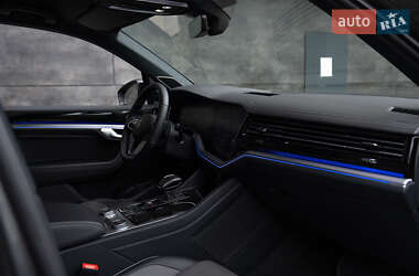 Внедорожник / Кроссовер Volkswagen Touareg 2023 в 