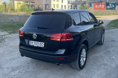 Позашляховик / Кросовер Volkswagen Touareg 2015 в 
