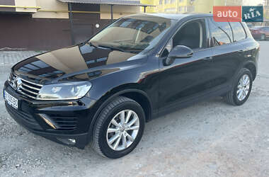 Позашляховик / Кросовер Volkswagen Touareg 2015 в 