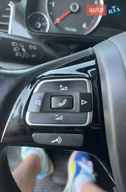 Позашляховик / Кросовер Volkswagen Touareg 2015 в 