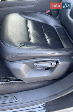 Позашляховик / Кросовер Volkswagen Touareg 2015 в 