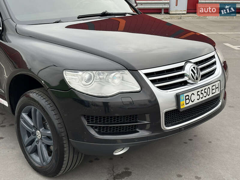 Внедорожник / Кроссовер Volkswagen Touareg 2007 в Киеве