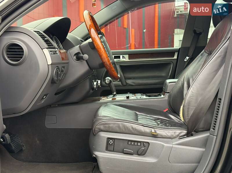 Внедорожник / Кроссовер Volkswagen Touareg 2007 в Киеве