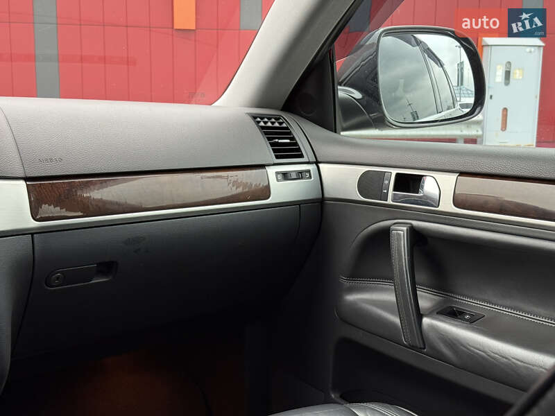 Внедорожник / Кроссовер Volkswagen Touareg 2007 в Киеве