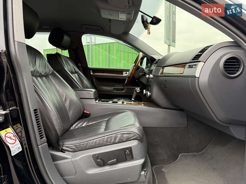 Внедорожник / Кроссовер Volkswagen Touareg 2007 в Киеве