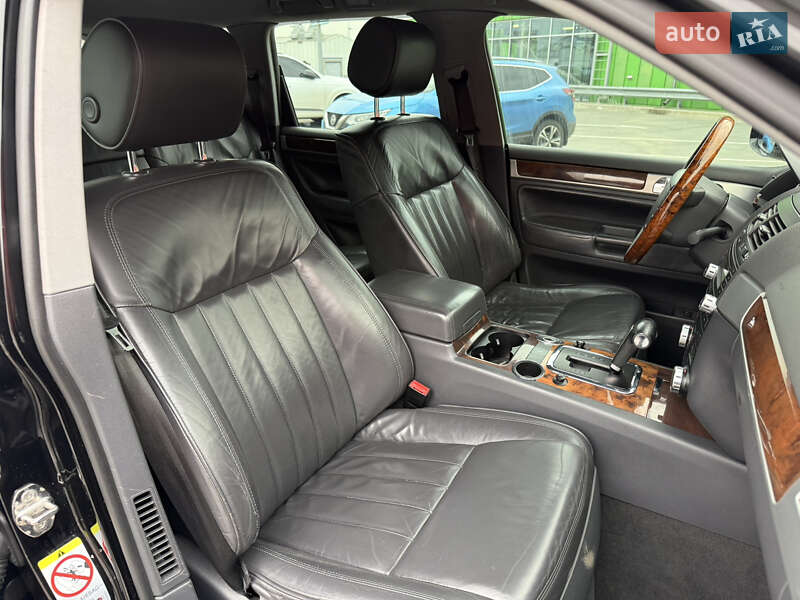 Внедорожник / Кроссовер Volkswagen Touareg 2007 в Киеве