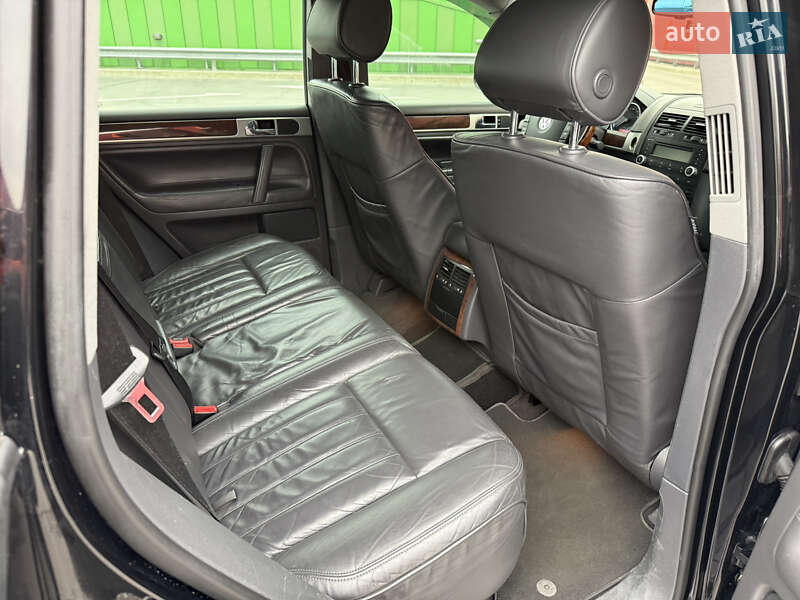 Внедорожник / Кроссовер Volkswagen Touareg 2007 в Киеве