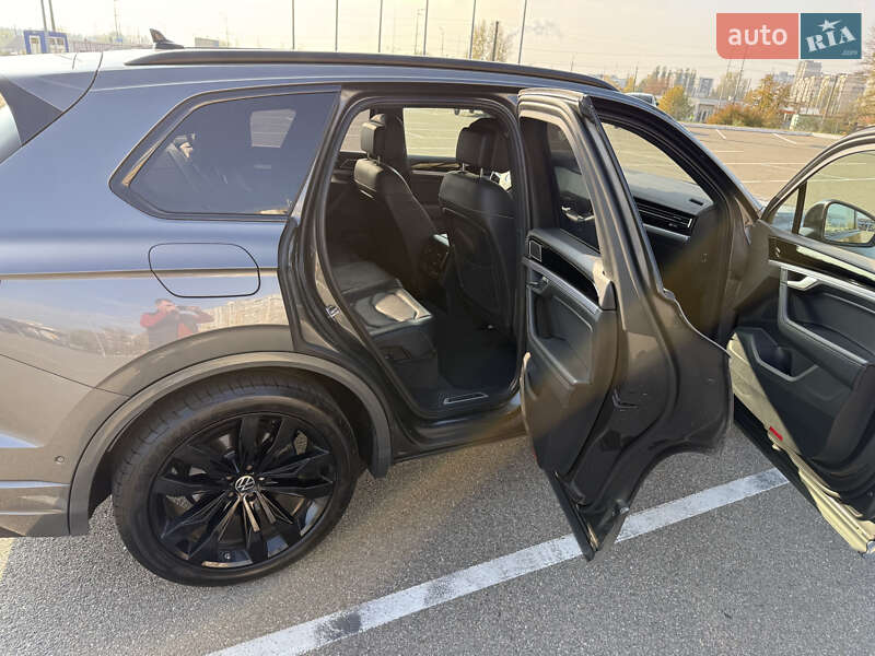 Внедорожник / Кроссовер Volkswagen Touareg 2019 в Киеве фото 11 Внедорожник / Кроссовер Volkswagen Touareg 2019 в Киеве