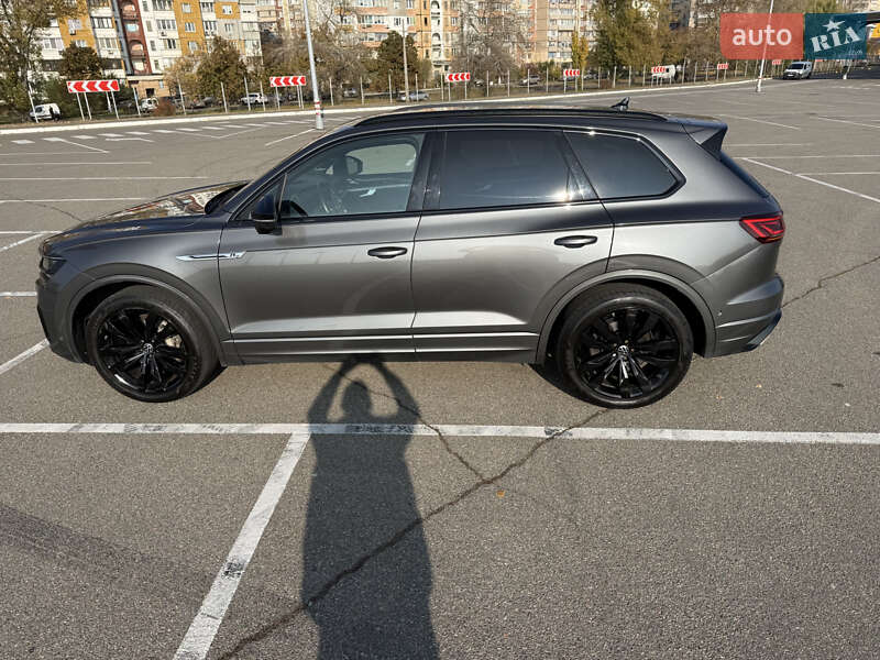 Внедорожник / Кроссовер Volkswagen Touareg 2019 в Киеве фото 21 Внедорожник / Кроссовер Volkswagen Touareg 2019 в Киеве