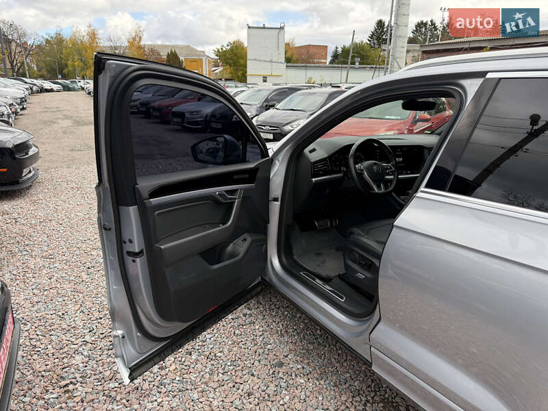 Внедорожник / Кроссовер Volkswagen Touareg 2018 в Полтаве фото 20 Внедорожник / Кроссовер Volkswagen Touareg 2018 в Полтаве