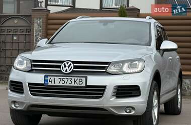 Внедорожник / Кроссовер Volkswagen Touareg 2012 в 