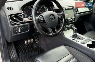 Внедорожник / Кроссовер Volkswagen Touareg 2012 в 