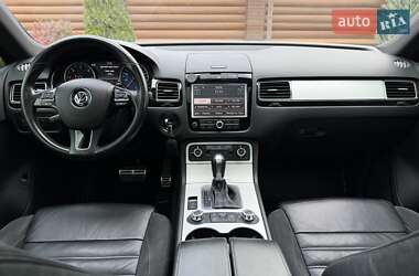 Внедорожник / Кроссовер Volkswagen Touareg 2012 в 