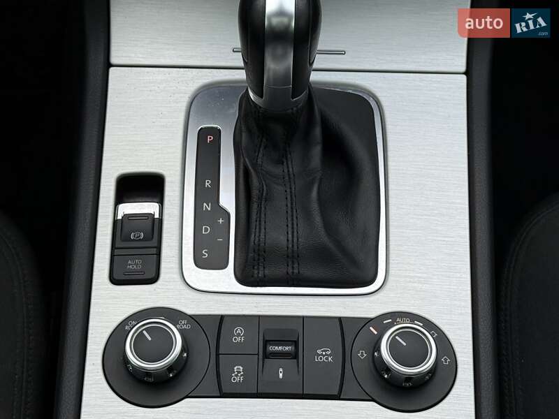 Позашляховик / Кросовер Volkswagen Touareg 2012 в Києві фото 72 Позашляховик / Кросовер Volkswagen Touareg 2012 в Києві