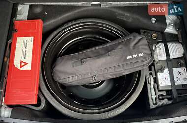 Внедорожник / Кроссовер Volkswagen Touareg 2012 в 