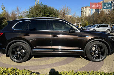 Внедорожник / Кроссовер Volkswagen Touareg 2021 в 