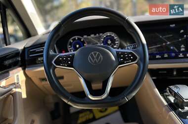 Внедорожник / Кроссовер Volkswagen Touareg 2021 в 