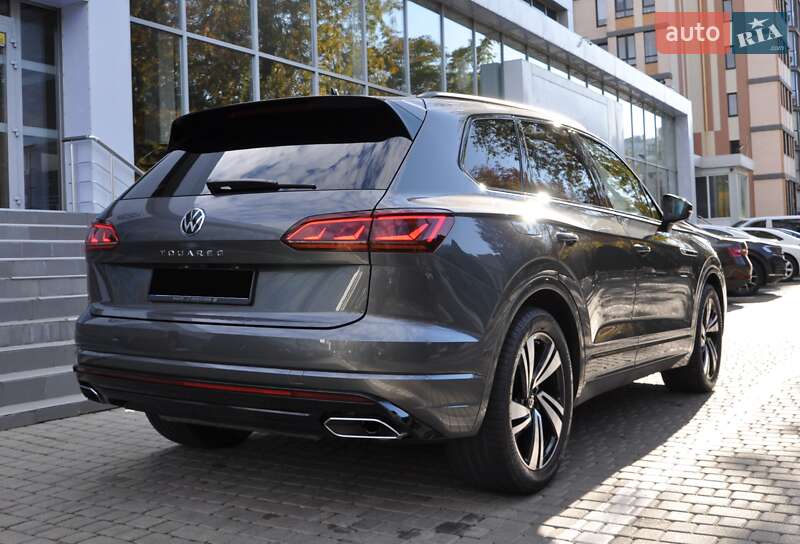 Позашляховик / Кросовер Volkswagen Touareg 2022 в Одесі