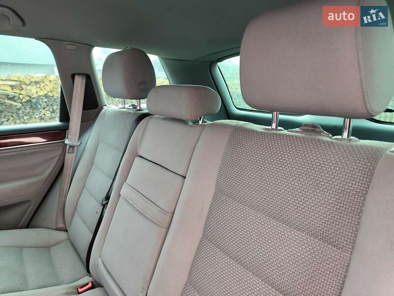 Позашляховик / Кросовер Volkswagen Touareg 2003 в Рахові