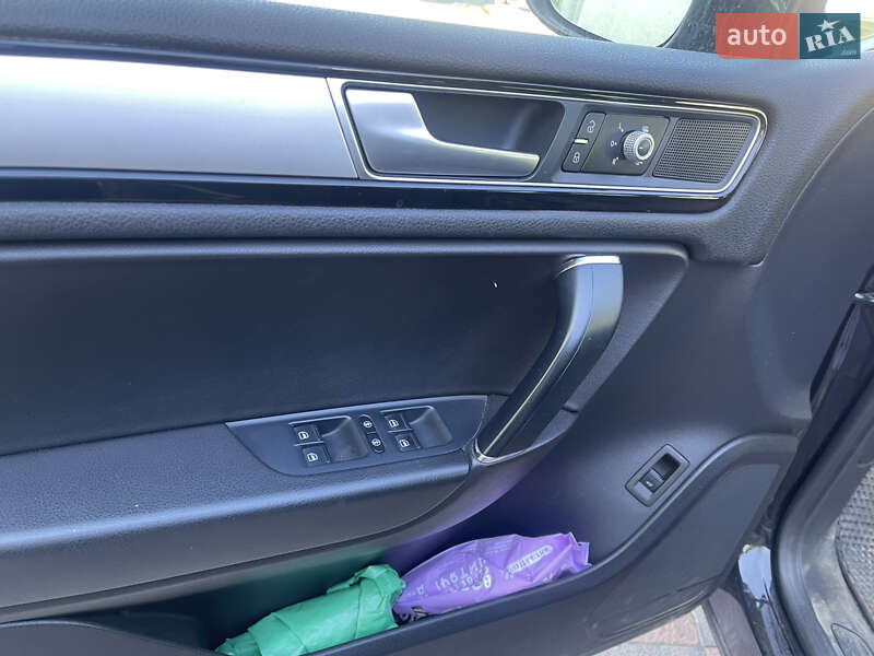 Внедорожник / Кроссовер Volkswagen Touareg 2017 в Немирове фото 9 Внедорожник / Кроссовер Volkswagen Touareg 2017 в Немирове